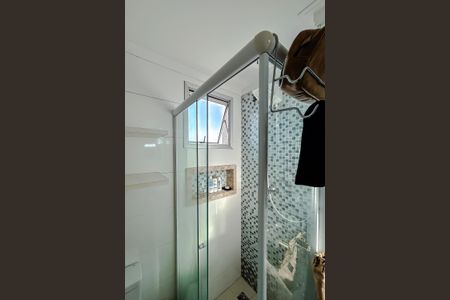 Apartamento à venda com 49m², 2 quartos e 1 vaga Apartamento à venda com 49m², 2 quartos e 1 vagaBanheiro