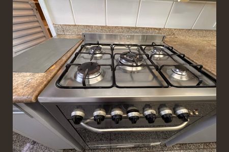 Apartamento à venda com 171m², 4 quartos e 2 vagasCozinha e Área de Serviço