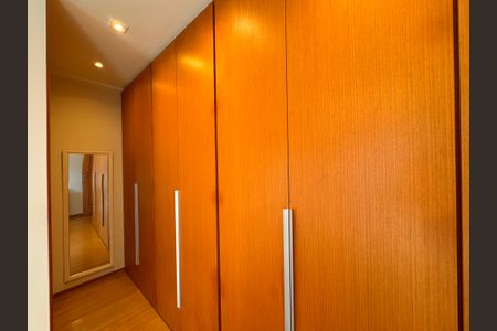 Apartamento à venda com 171m², 4 quartos e 2 vagasSuíte 1