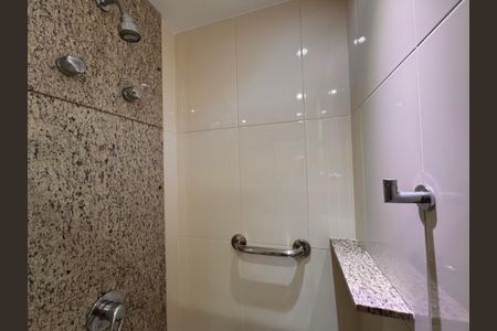 Apartamento à venda com 171m², 4 quartos e 2 vagasSuíte 2 - Banheiro
