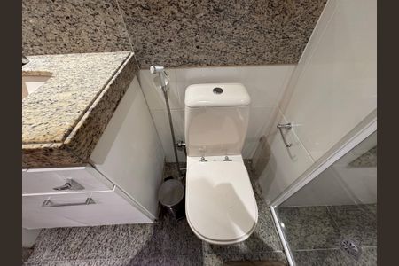 Apartamento à venda com 171m², 4 quartos e 2 vagasSuíte 2 - Banheiro