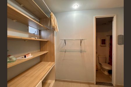 Apartamento à venda com 171m², 4 quartos e 2 vagasCozinha e Área de Serviço - Quarto