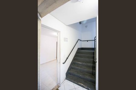 Apartamento para alugar com 48m², 2 quartos e 1 vagaEscada