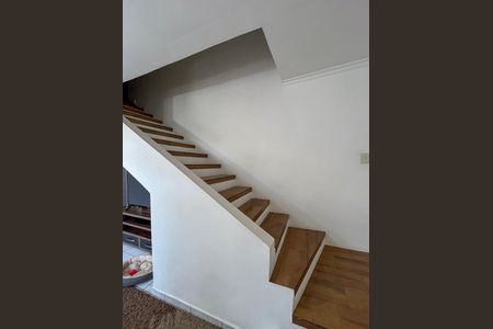 Escada de casa à venda com 2 quartos, 82m² em Vila Natalia, São Paulo