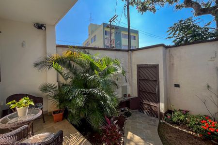 Casa à venda com 82m², 2 quartos e 1 vagaHall de entrada