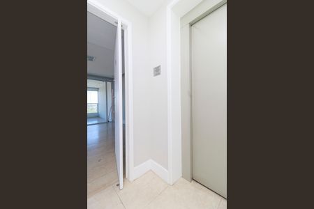 Apartamento para alugar com 180m², 3 quartos e 3 vagasHall Privativo