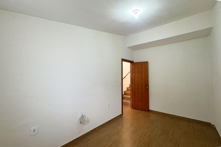 Casa à venda com 104m², 3 quartos e 2 vagas Casa à venda com 104m², 3 quartos e 2 vagasQuarto 3