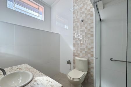 Casa à venda com 104m², 3 quartos e 2 vagas Casa à venda com 104m², 3 quartos e 2 vagasBanheiro Social
