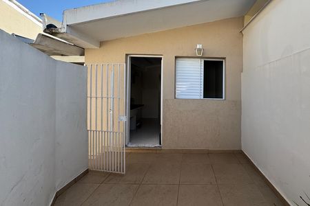 Casa à venda com 104m², 3 quartos e 2 vagas Casa à venda com 104m², 3 quartos e 2 vagasVaranda