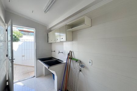 Casa à venda com 104m², 3 quartos e 2 vagas Casa à venda com 104m², 3 quartos e 2 vagasÁrea de Serviço