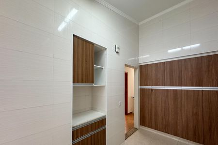 Casa à venda com 104m², 3 quartos e 2 vagas Casa à venda com 104m², 3 quartos e 2 vagasCopa