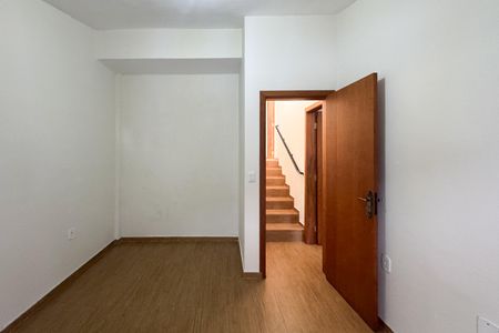 Casa à venda com 104m², 3 quartos e 2 vagas Casa à venda com 104m², 3 quartos e 2 vagasQuarto 2
