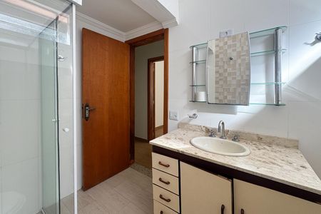 Casa à venda com 104m², 3 quartos e 2 vagas Casa à venda com 104m², 3 quartos e 2 vagasBanheiro Social