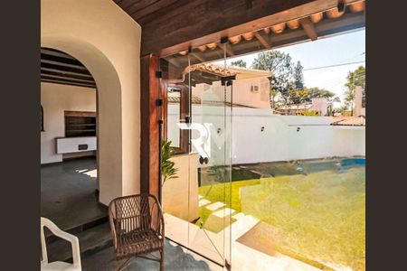 Casa para alugar com 513m², 4 quartos e 6 vagas