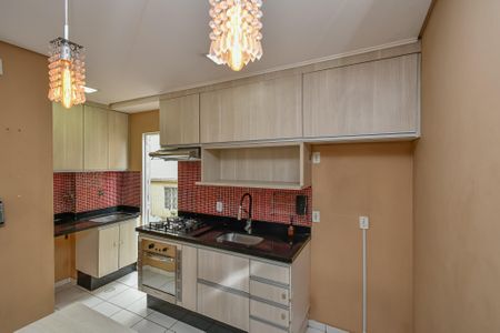 Apartamento para alugar com 45m², 2 quartos e 1 vaga Apartamento para alugar com 45m², 2 quartos e 1 vagaCozinha e Área de Serviço