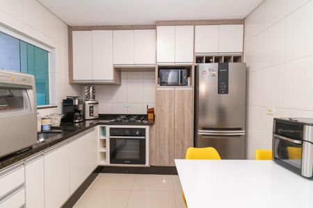Casa à venda com 115m², 3 quartos e 2 vagas Casa à venda com 115m², 3 quartos e 2 vagasCozinha
