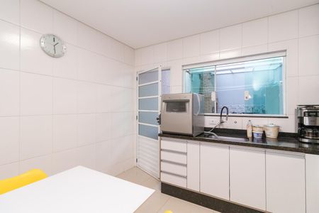 Casa à venda com 115m², 3 quartos e 2 vagas Casa à venda com 115m², 3 quartos e 2 vagasCozinha