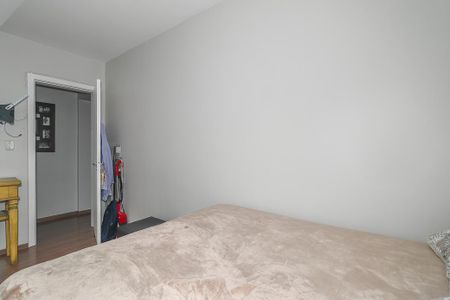Quarto de apartamento à venda com 1 quarto, 50m² em Jardim Floresta, Porto Alegre