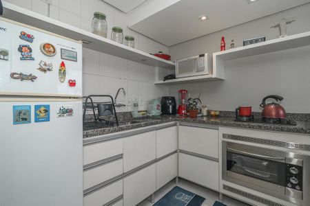 Cozinha de apartamento à venda com 1 quarto, 50m² em Jardim Floresta, Porto Alegre