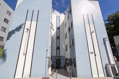 Apartamento para alugar com 50m², 2 quartos e 1 vaga Apartamento para alugar com 50m², 2 quartos e 1 vagaFachada