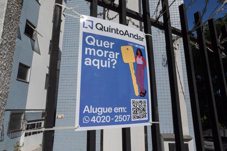 Apartamento para alugar com 50m², 2 quartos e 1 vaga Apartamento para alugar com 50m², 2 quartos e 1 vagaFachada
