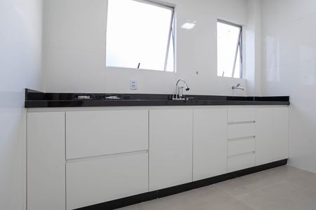Apartamento para alugar com 50m², 2 quartos e 1 vaga Apartamento para alugar com 50m², 2 quartos e 1 vagaCozinha e Área de Serviço