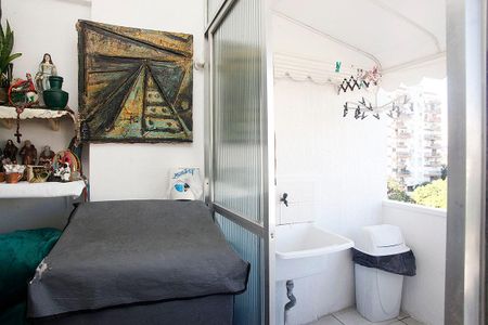 Apartamento à venda com 139m², 2 quartos e 1 vagaCozinha + Área de Serviço