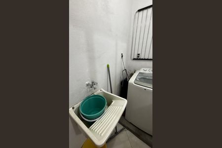 Área de Serviço de casa à venda com 3 quartos, 320m² em Parque Oratório, Santo André