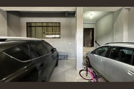 Garagem de casa à venda com 3 quartos, 320m² em Parque Oratório, Santo André