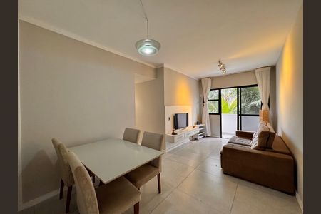 Sala de apartamento para alugar com 3 quartos, 80m² em Barra da Tijuca, Rio de Janeiro