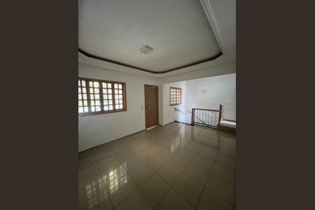 Casa para alugar com 1 quarto, 121m² em Vila Cintra, Mogi das Cruzes