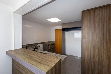 Apartamento à venda com 250m², 3 quartos e 4 vagasCozinha