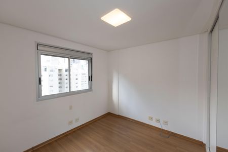 Apartamento à venda com 250m², 3 quartos e 4 vagasQuarto 1
