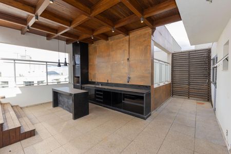Apartamento à venda com 250m², 3 quartos e 4 vagasChurrasqueira