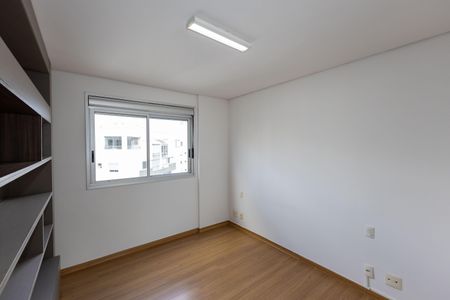 Apartamento à venda com 250m², 3 quartos e 4 vagasSuíte 1