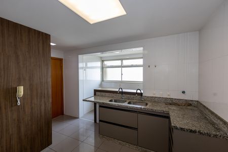 Apartamento à venda com 250m², 3 quartos e 4 vagasCozinha