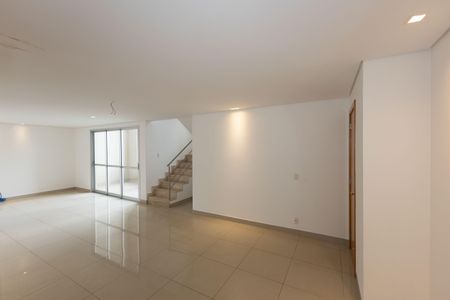 Apartamento à venda com 250m², 3 quartos e 4 vagasSala 2