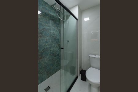 Apartamento à venda com 32m², 2 quartos e sem vaga Apartamento à venda com 32m², 2 quartos e sem vagaBanheiro Social