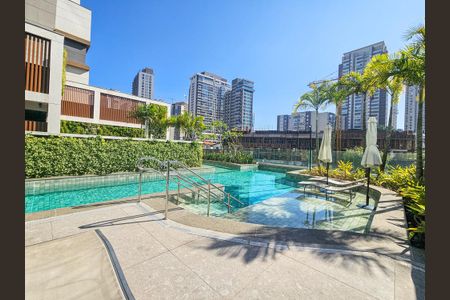 Apartamento à venda com 25m², 1 quarto e sem vaga Apartamento à venda com 25m², 1 quarto e sem vagaÁrea comum - Piscina
