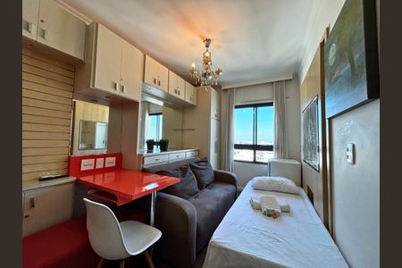 Sala  de kitnet/studio para alugar com 1 quarto, 29m² em Pinheiros, São Paulo