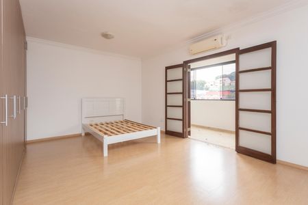 Casa à venda com 345m², 5 quartos e 2 vagasQuarto 4