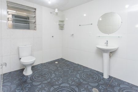 Casa à venda com 345m², 5 quartos e 2 vagasCasa 2 - Banheiro da suíte
