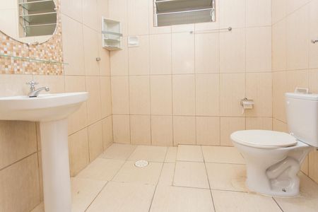 Casa à venda com 345m², 5 quartos e 2 vagasCasa 2 - Banheiro social