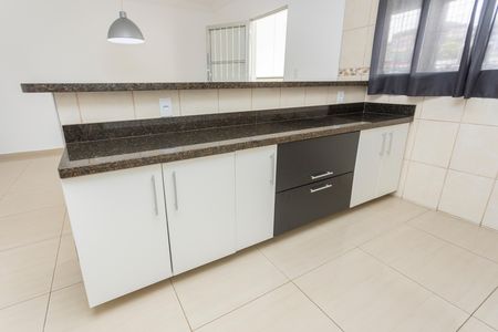 Casa à venda com 345m², 5 quartos e 2 vagasCozinha
