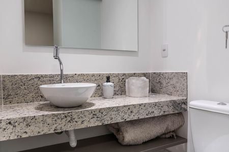Lavabo de apartamento para alugar com 1 quarto, 35m² em Estoril, Belo Horizonte