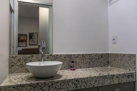 Apartamento para alugar com 35m², 1 quarto e 2 vagas Apartamento para alugar com 35m², 1 quarto e 2 vagasBanheiro da Suíte