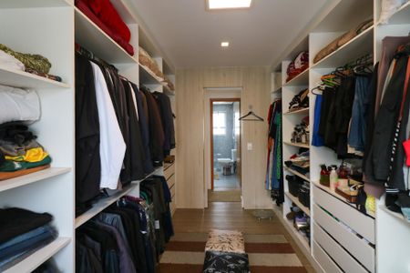 Apartamento à venda com 122m², 3 quartos e 2 vagasCloset da Suíte 2