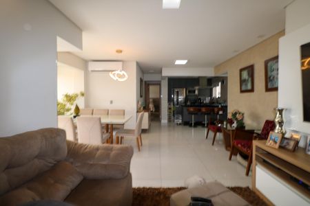 Apartamento à venda com 122m², 3 quartos e 2 vagasSala