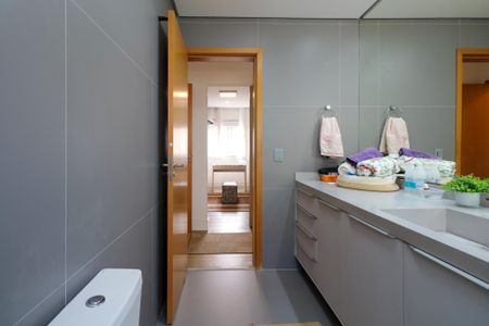 Apartamento à venda com 122m², 3 quartos e 2 vagasBanheiro da Suíte 2