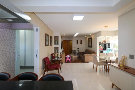 Apartamento à venda com 122m², 3 quartos e 2 vagasCozinha